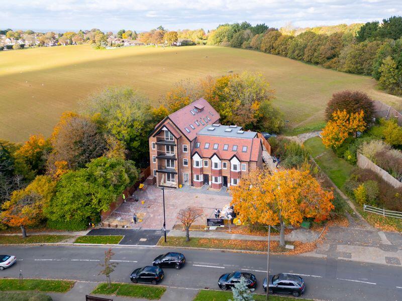 4 bed Mid Terraced House for rent in Whyteleafe. From Rayners Town & Country - Warlingham