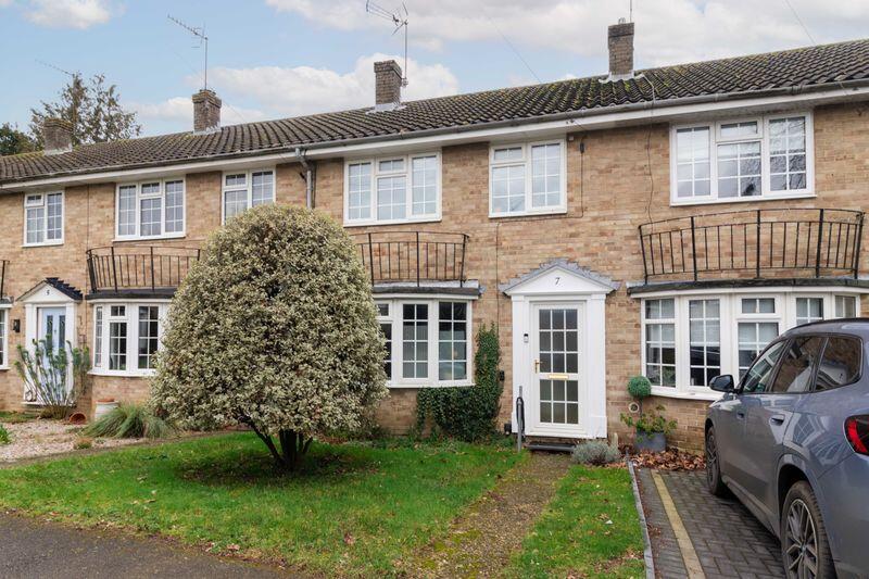 3 bed Mid Terraced House for rent in Godstone. From Rayners Town & Country - Warlingham