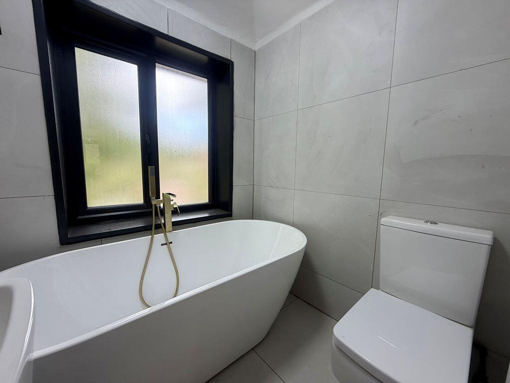3 bed Semi Detached for rent in Caterham. From Rayners Town & Country - Warlingham