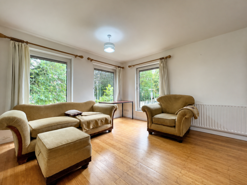 4 bed Detached for rent in Camberwell. From Century 21 London Central - Westminster