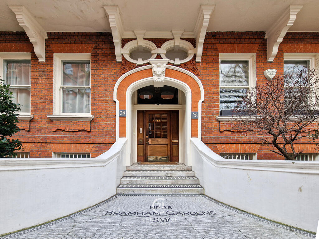 4 bed Apartment for rent in Kensington. From Century 21 London Central - Westminster
