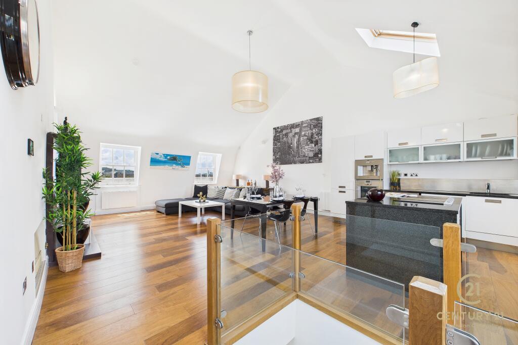 2 bed Apartment for rent in Westminster. From Century 21 London Central - Westminster