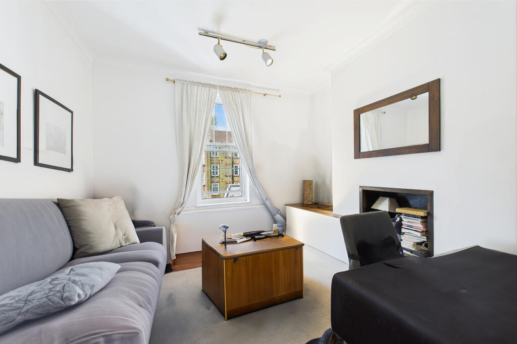 1 bed 1st Floor Flat for rent in Chelsea. From Century 21 London Central - Westminster