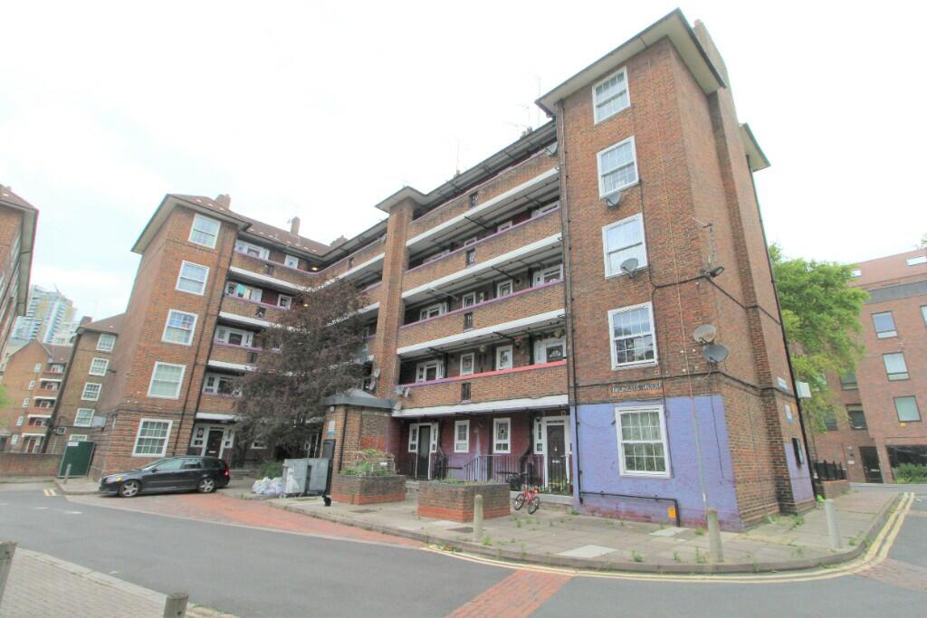3 bed 1st Floor Flat for rent in London. From RE/MAX Vision - London 3 bed 1st Floor Flat for rent in London. From RE/MAX Vision - London