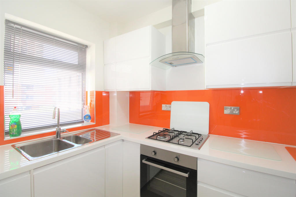 3 bed 1st Floor Flat for rent in Bermondsey. From RE/MAX Vision - London