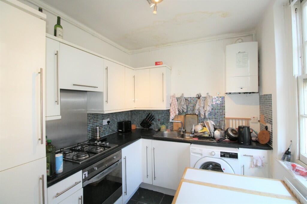 3 bed 1st Floor Flat for rent in Camberwell. From RE/MAX Vision - London