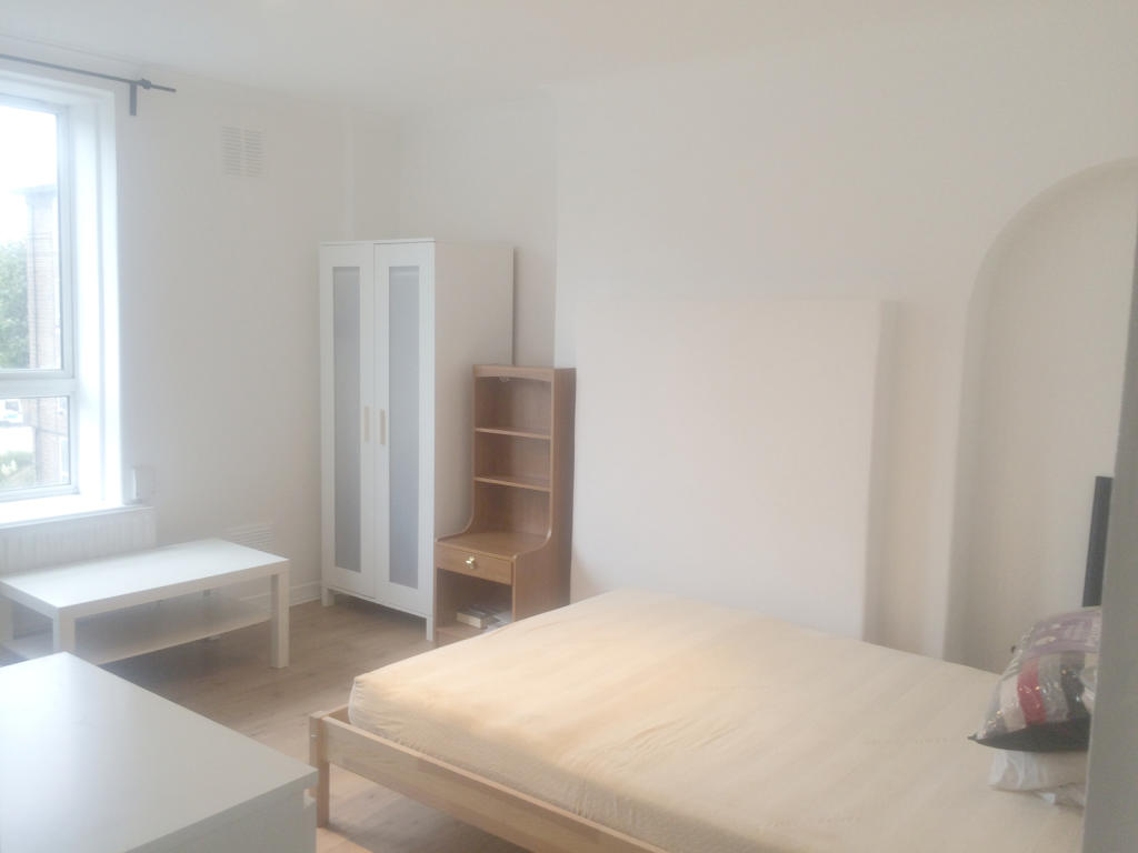 3 bed 1st Floor Flat for rent in Bermondsey. From RE/MAX Vision - London