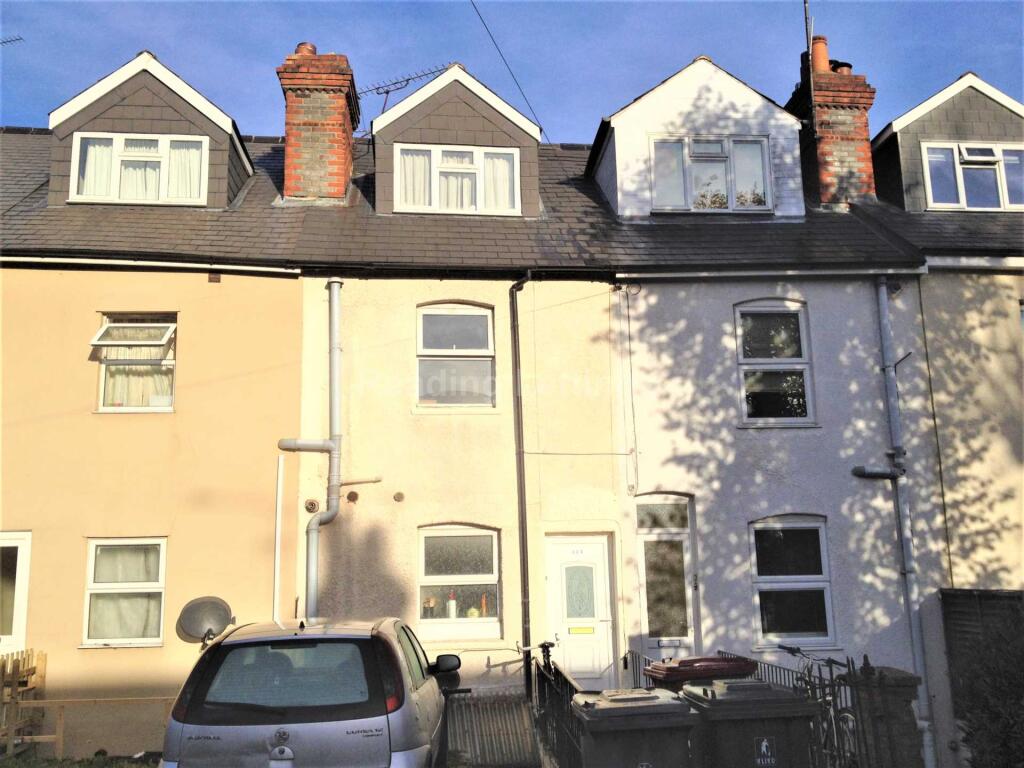4 bed Mid Terraced House for rent in Reading. From Reading Lettings