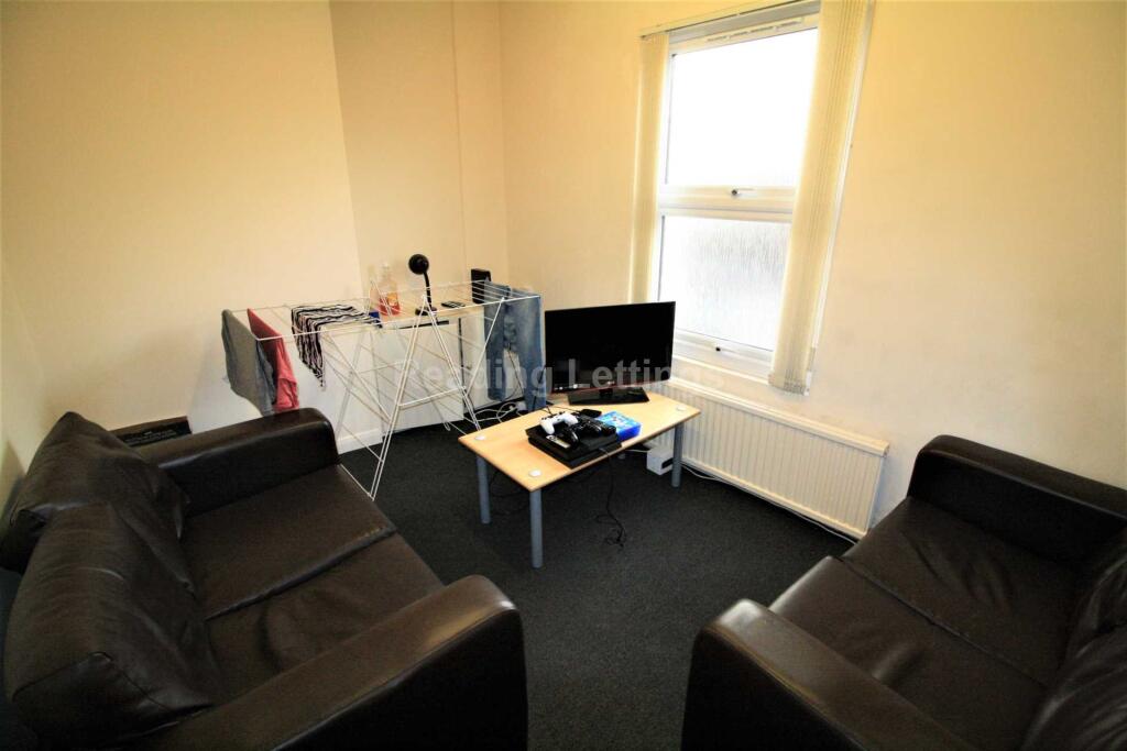 4 bed 1st Floor Flat for rent in Reading. From Reading Lettings