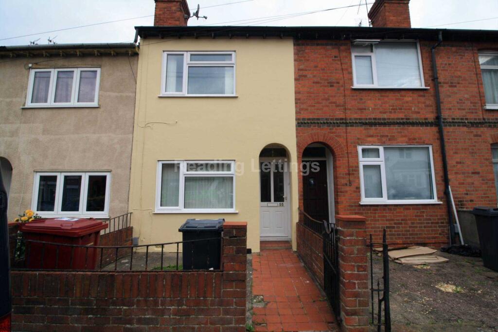 4 bed Mid Terraced House for rent in Reading. From Reading Lettings