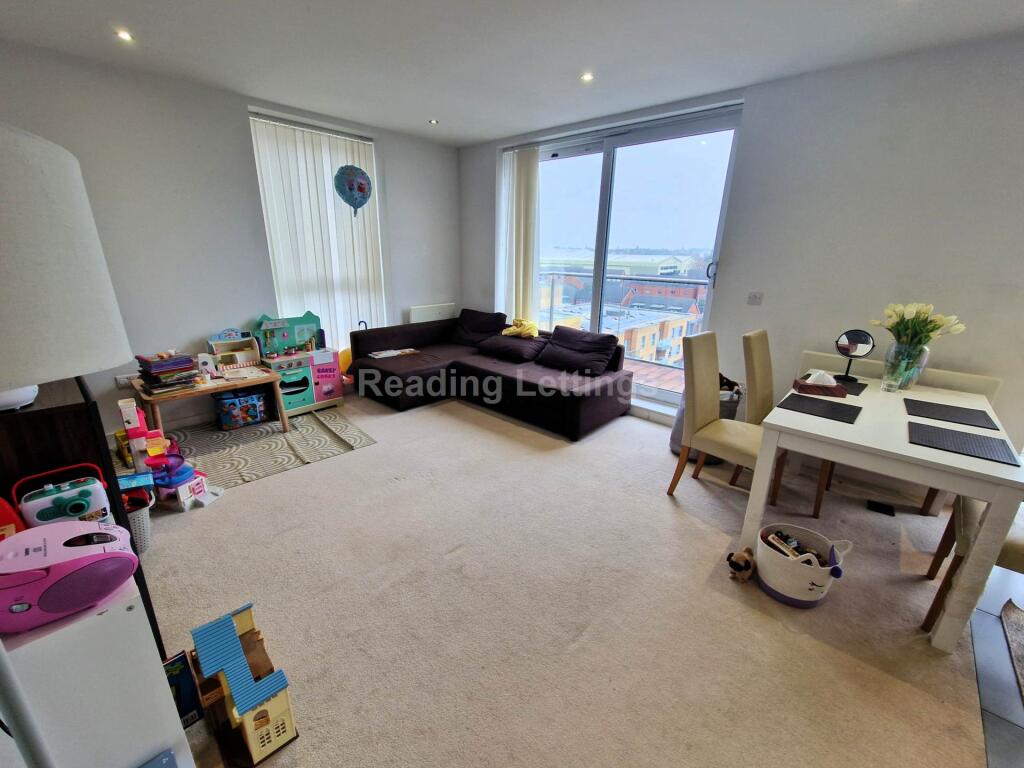 2 bed Apartment for rent in Shinfield. From Reading Lettings