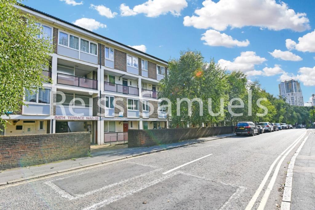 4 bed Terraced for rent in London. From Reiss-Samuels