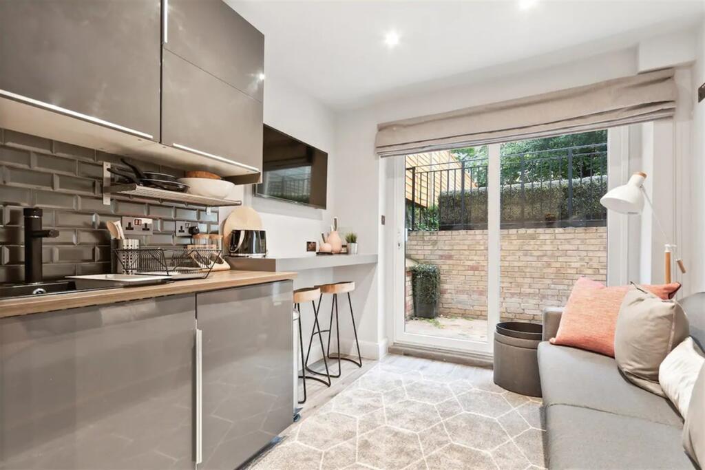 0 bed Apartment for rent in Camden Town. From relocate-me.co.uk - London