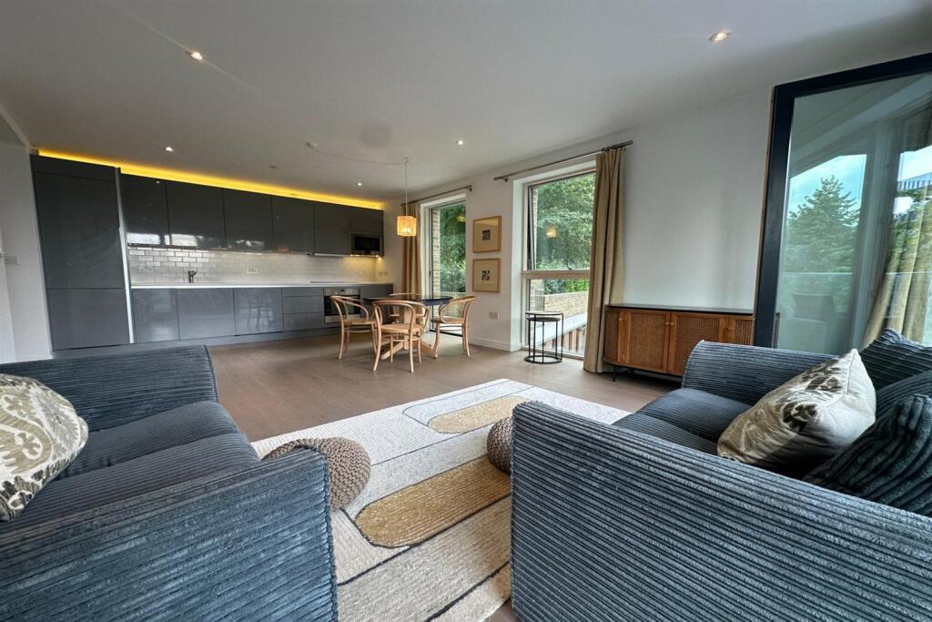 2 bed Apartment for rent in London. From relocate-me.co.uk - London 2 bed Apartment for rent in London. From relocate-me.co.uk - London