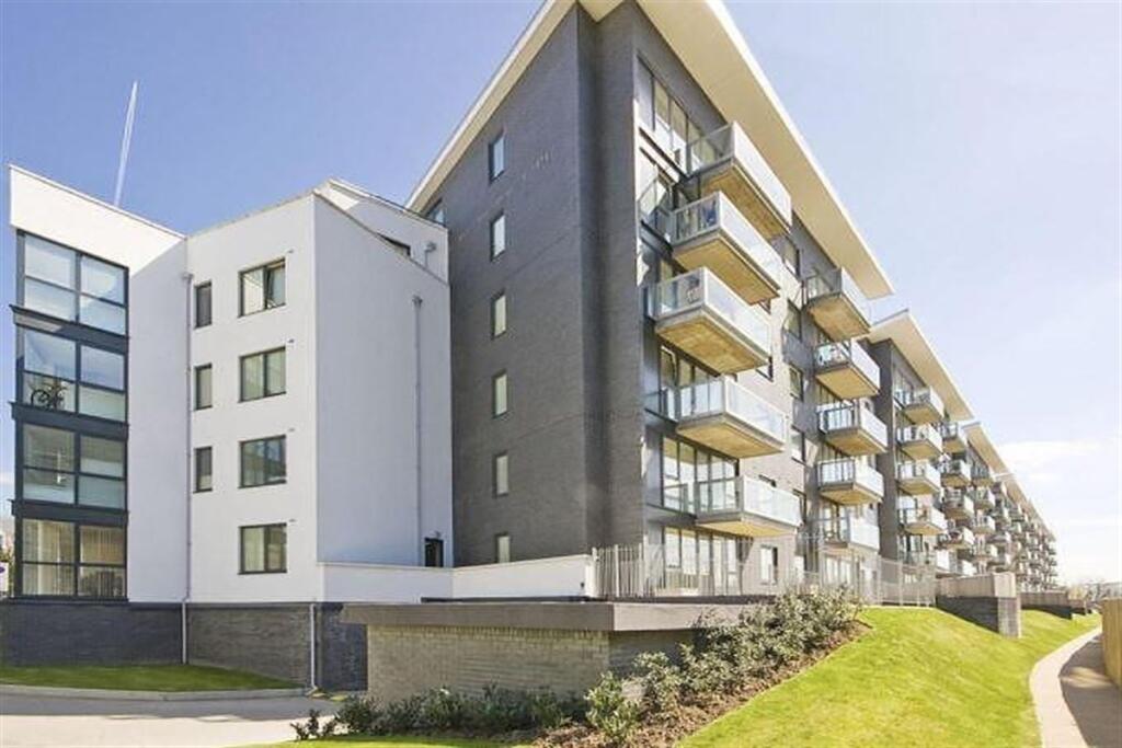 2 bed Apartment for rent in London. From relocate-me.co.uk - London
