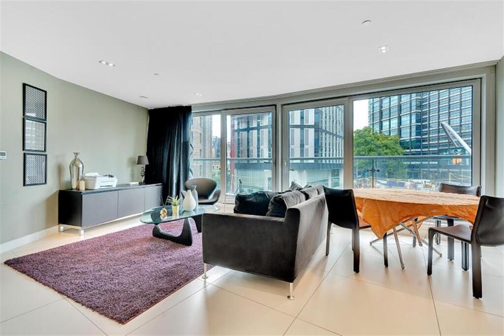 2 bed Apartment for rent in London. From relocate-me.co.uk - London