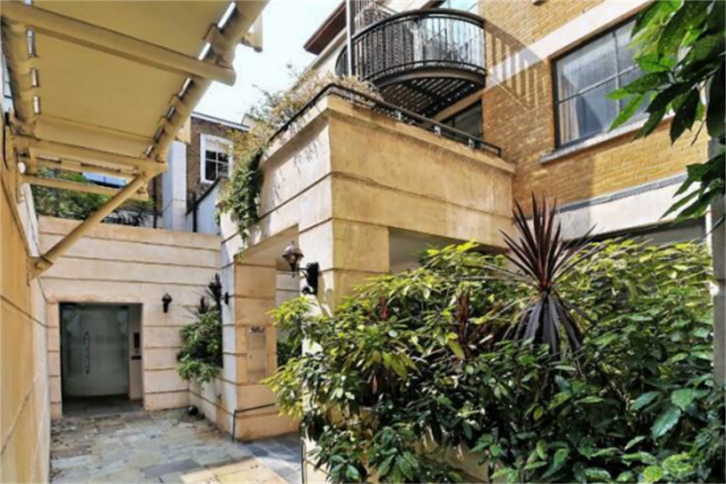 4 bed Apartment for rent in London. From relocate-me.co.uk - London