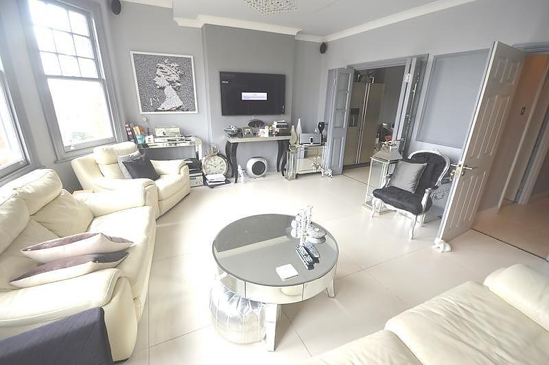 3 bed Apartment for rent in Southgate. From relocate-me.co.uk - London