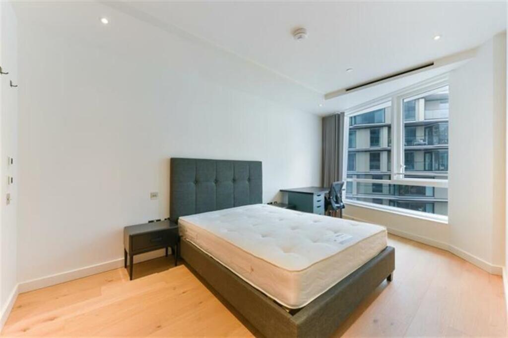 2 bed Apartment for rent in Battersea. From relocate-me.co.uk - London