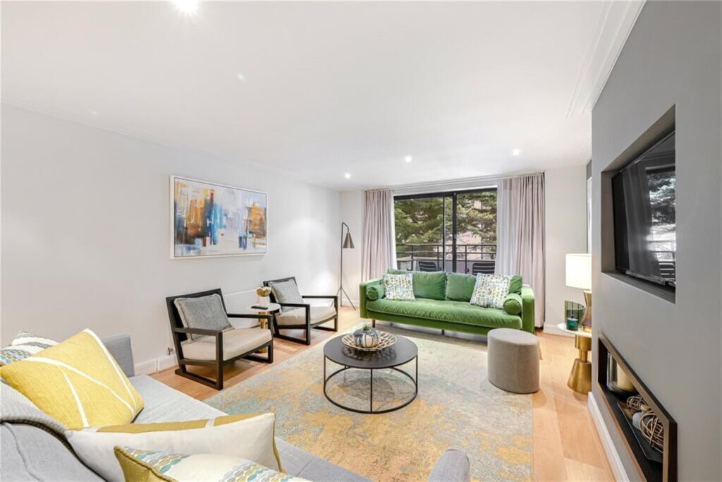 3 bed Apartment for rent in London. From relocate-me.co.uk - London