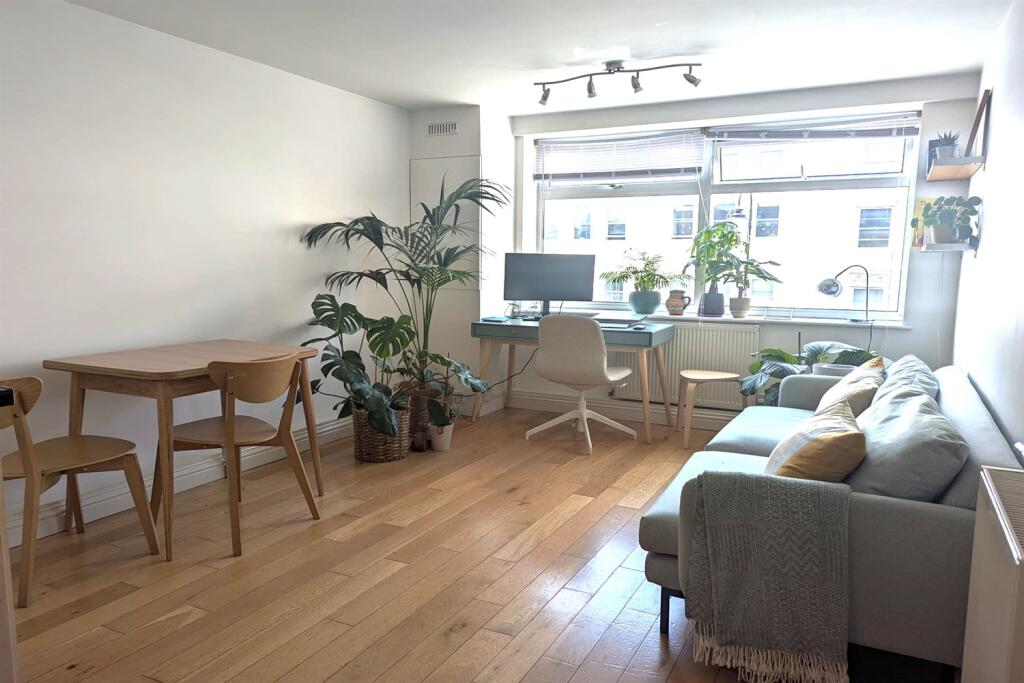 1 bed Apartment for rent in Camden Town. From relocate-me.co.uk - London