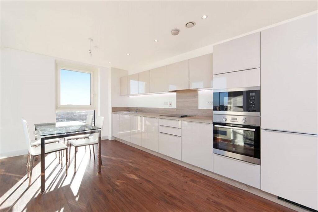 2 bed Apartment for rent in London. From relocate-me.co.uk - London 2 bed Apartment for rent in London. From relocate-me.co.uk - London