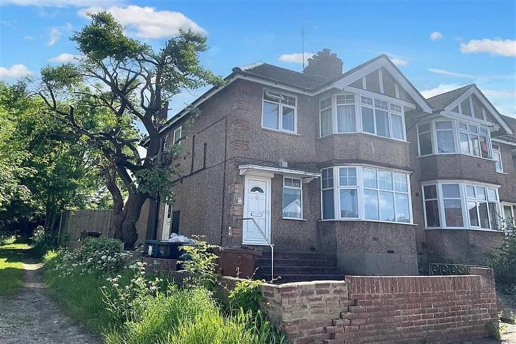 3 bed Apartment for rent in Northolt. From relocate-me.co.uk - London 3 bed Apartment for rent in Northolt. From relocate-me.co.uk - London