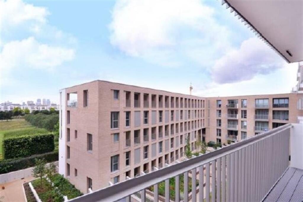 2 bed Apartment for rent in Woolwich. From relocate-me.co.uk - London