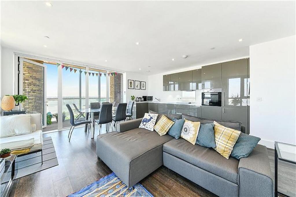 3 bed Apartment for rent in Woolwich. From relocate-me.co.uk - London 3 bed Apartment for rent in Woolwich. From relocate-me.co.uk - London