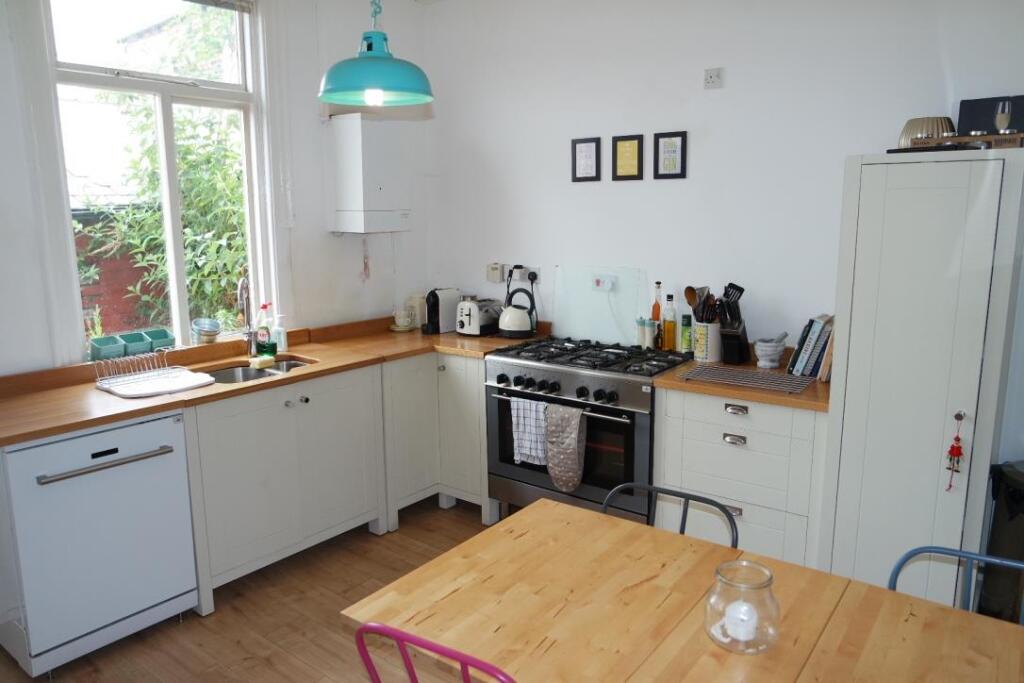 3 bed Mid Terraced House for rent in Long Line. From Cocker and Carr Ltd - Sheffield