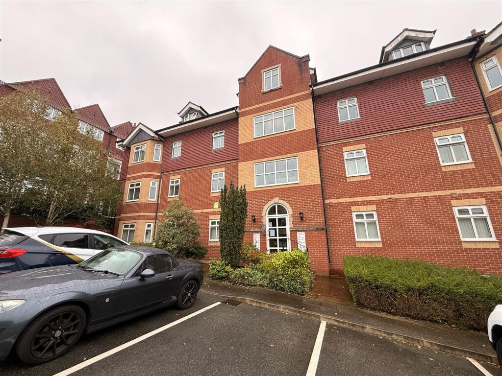 2 bed 1st Floor Flat for rent in Birkenhead. From Rentwirral.com - Bebington