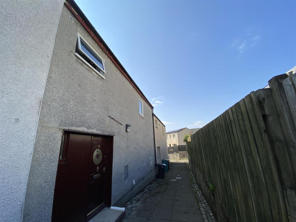 4 bed Mid Terraced House for rent in Cumbernauld. From CODA Estates Ltd - Glasgow