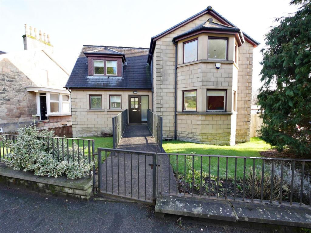 4 bed Detached for rent in Auchinloch. From CODA Estates Ltd - Glasgow 4 bed Detached for rent in Auchinloch. From CODA Estates Ltd - Glasgow
