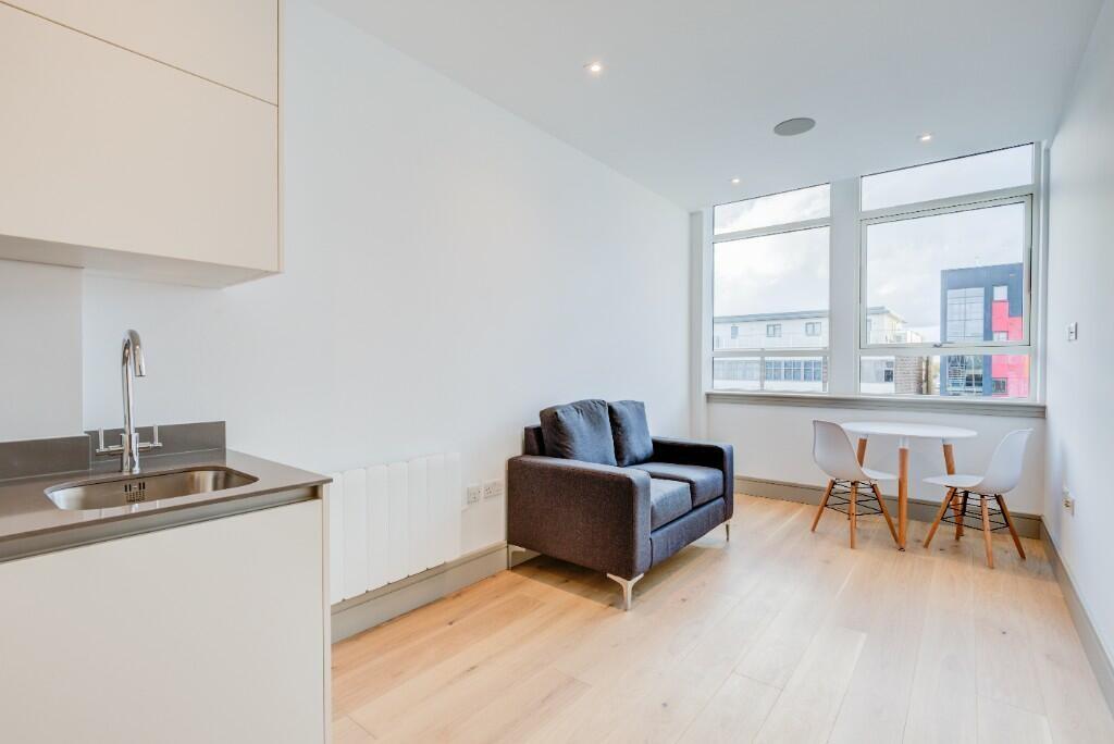 1 bed 1st Floor Flat for rent in Harrow. From Right Now Residential 1 bed 1st Floor Flat for rent in Harrow. From Right Now Residential