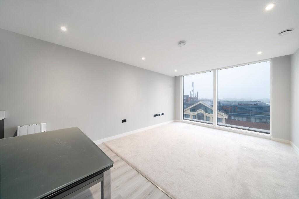 3 bed 1st Floor Flat for rent in London. From Right Now Residential