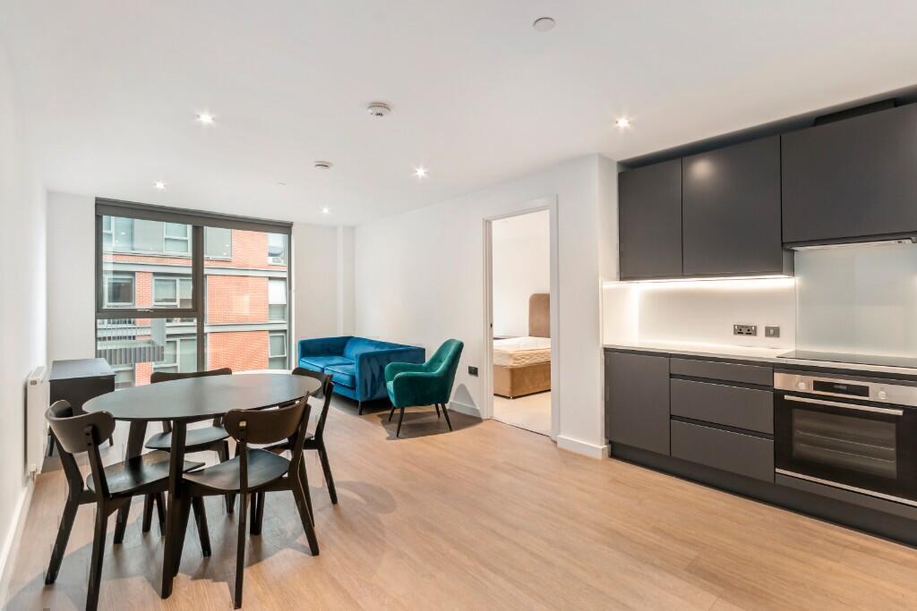 3 bed 1st Floor Flat for rent in Reading. From Right Now Residential