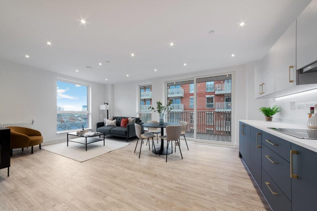 3 bed 1st Floor Flat for rent in . From Right Now Residential