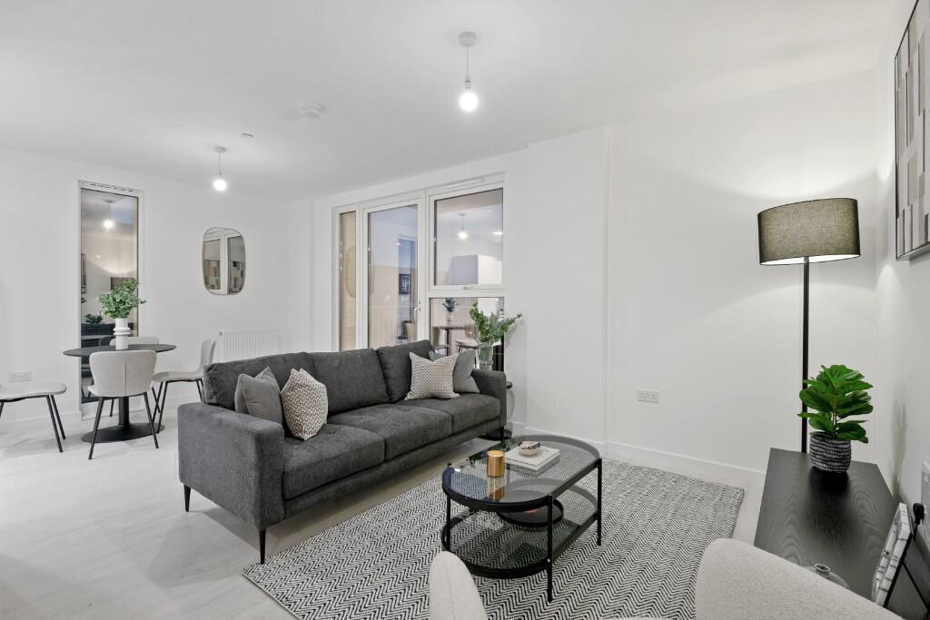 2 bed 1st Floor Flat for rent in London. From Right Now Residential