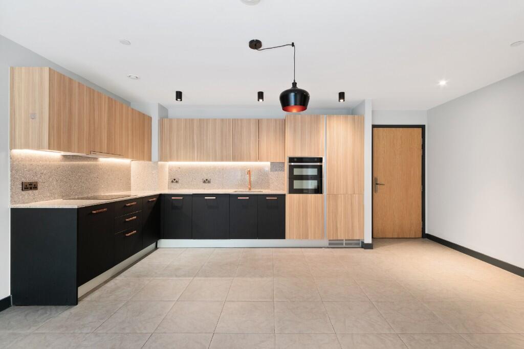 3 bed 1st Floor Flat for rent in . From Right Now Residential