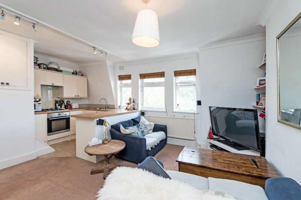 1 bed 1st Floor Flat for rent in Fulham. From Right Now Residential