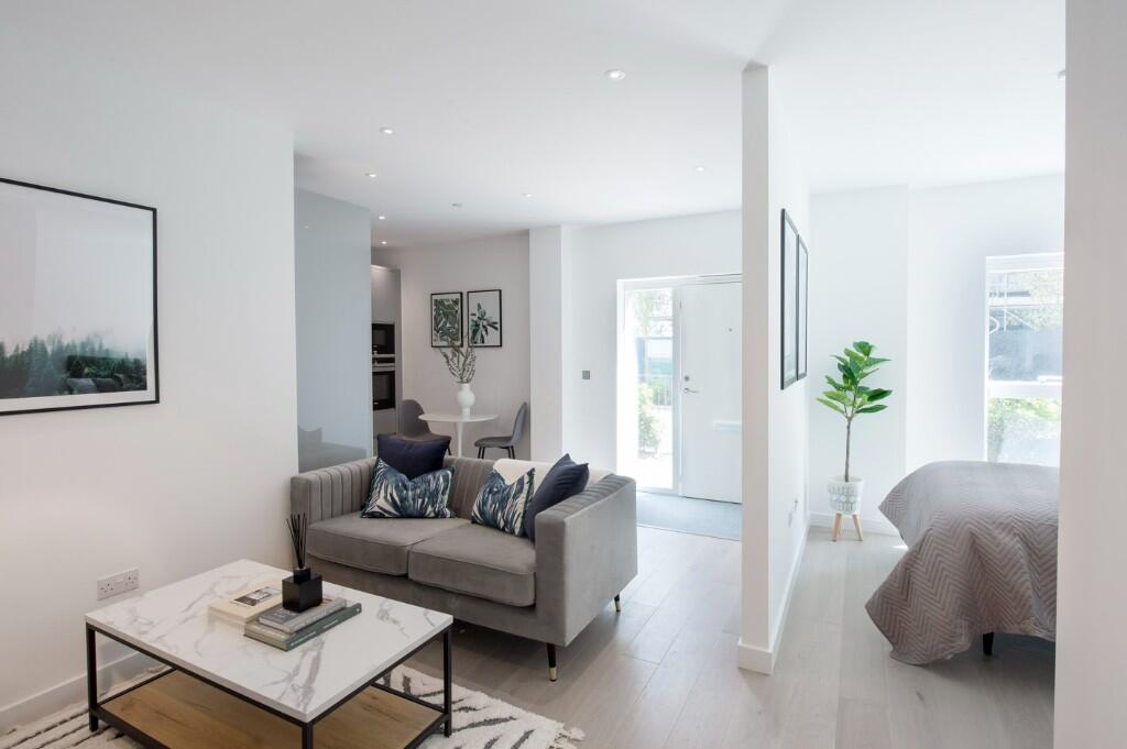 4 bed Studio for rent in Hendon. From Right Now Residential