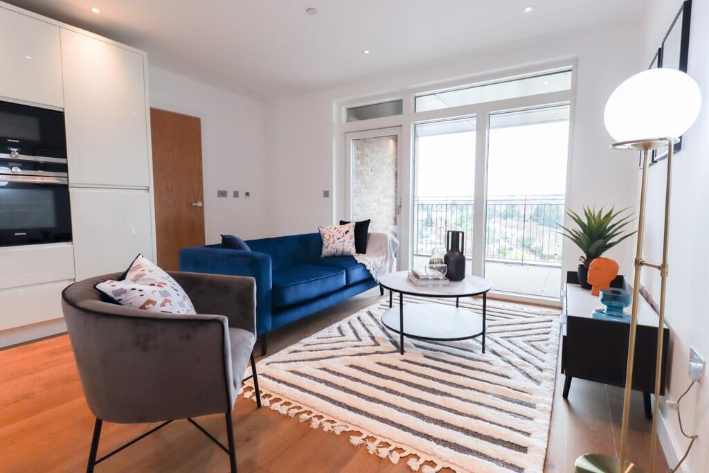 3 bed 1st Floor Flat for rent in Hendon. From Right Now Residential