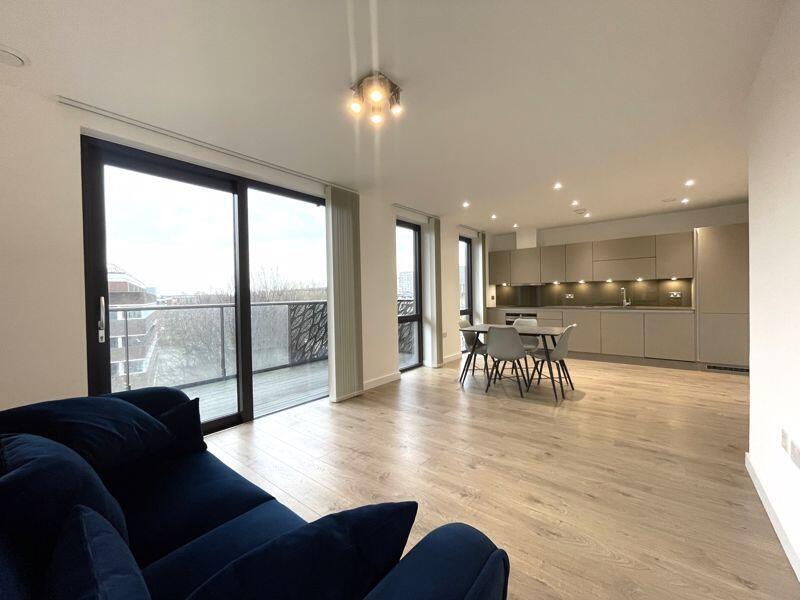 3 bed Apartment for rent in Islington. From Right Now Residential 3 bed Apartment for rent in Islington. From Right Now Residential