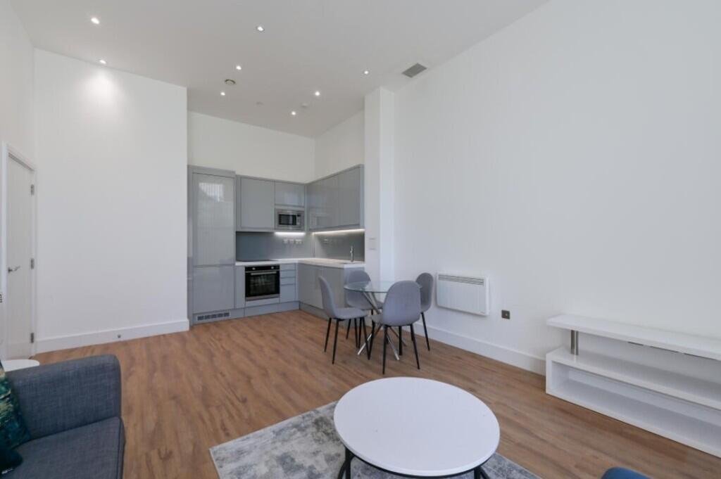 2 bed Apartment for rent in London. From Right Now Residential