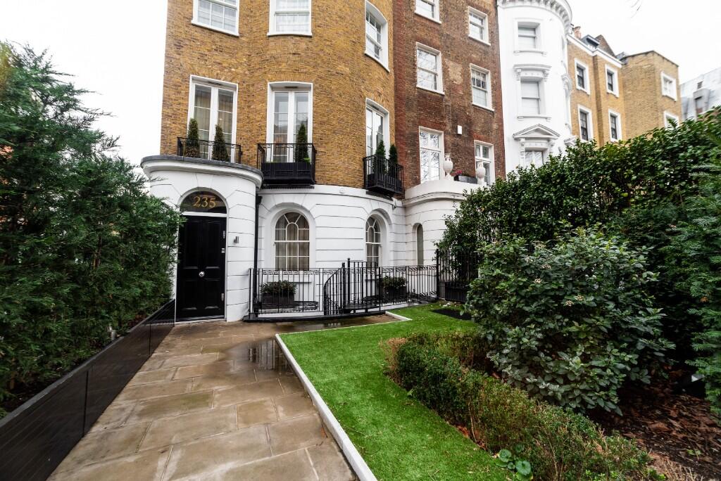 5 bed End of Terrace for rent in Chelsea. From Right Now Residential
