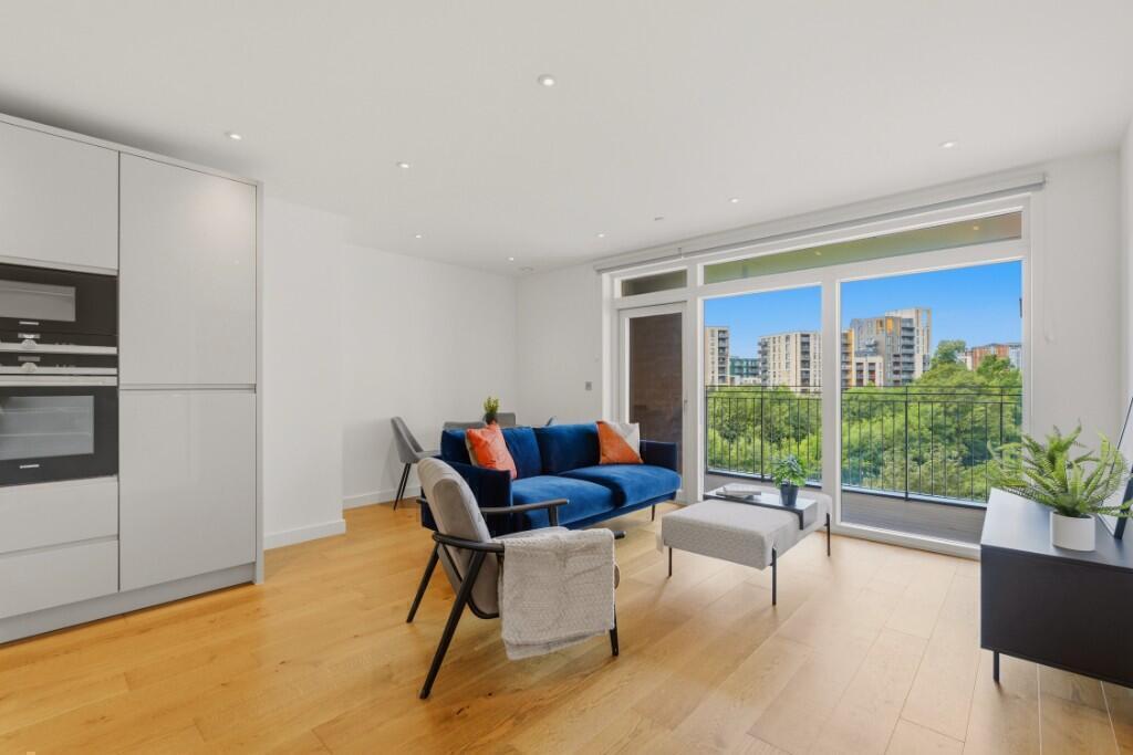 3 bed 1st Floor Flat for rent in London. From Right Now Residential 3 bed 1st Floor Flat for rent in London. From Right Now Residential
