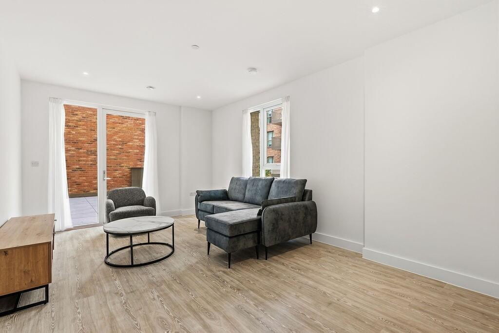 4 bed Apartment for rent in Hounslow. From Right Now Residential
