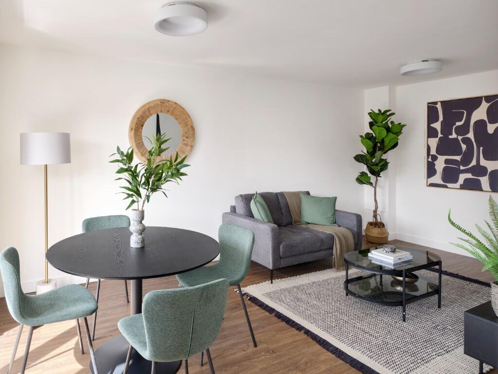 2 bed 1st Floor Flat for rent in Stratford. From Right Now Residential