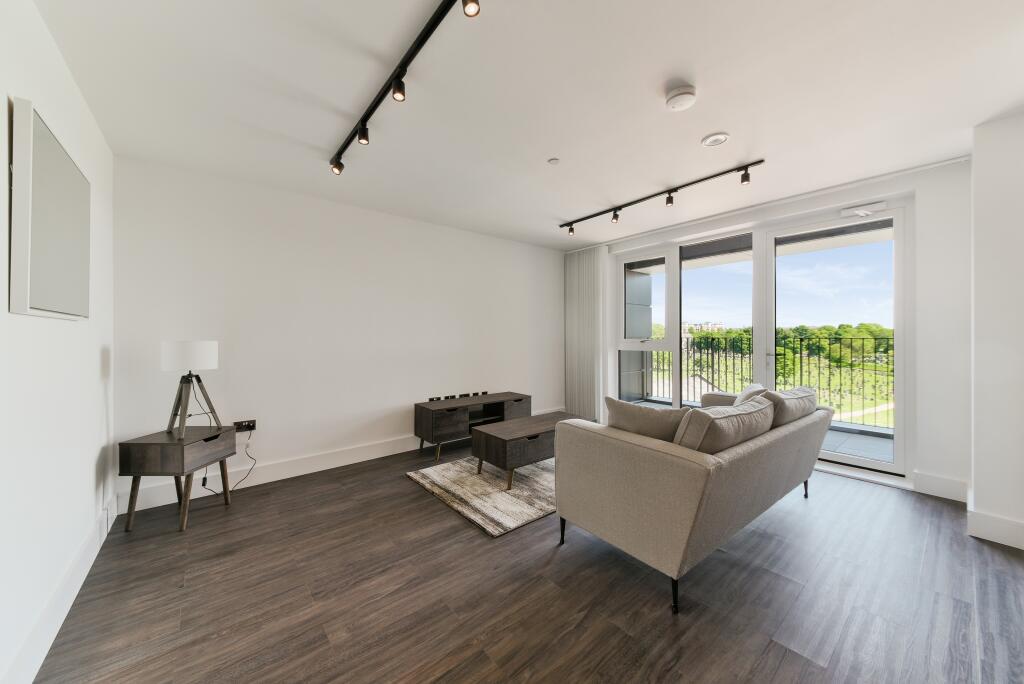 4 bed Studio for rent in Willesden. From Right Now Residential 4 bed Studio for rent in Willesden. From Right Now Residential