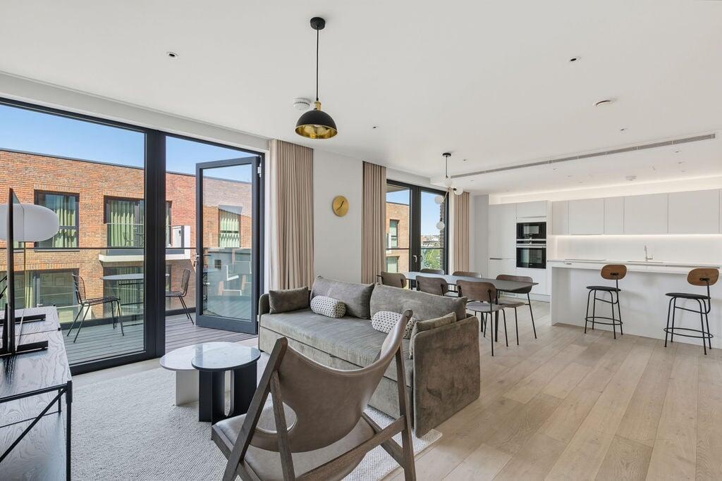 2 bed 1st Floor Flat for rent in Camden Town. From Right Now Residential